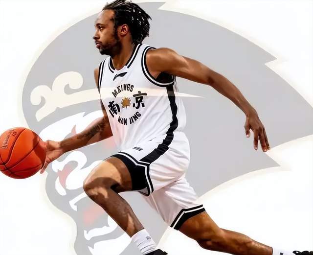 九游体育-为新外援腾出位置！南京同曦裁掉2米08蓝领内线，王世龙不留情面